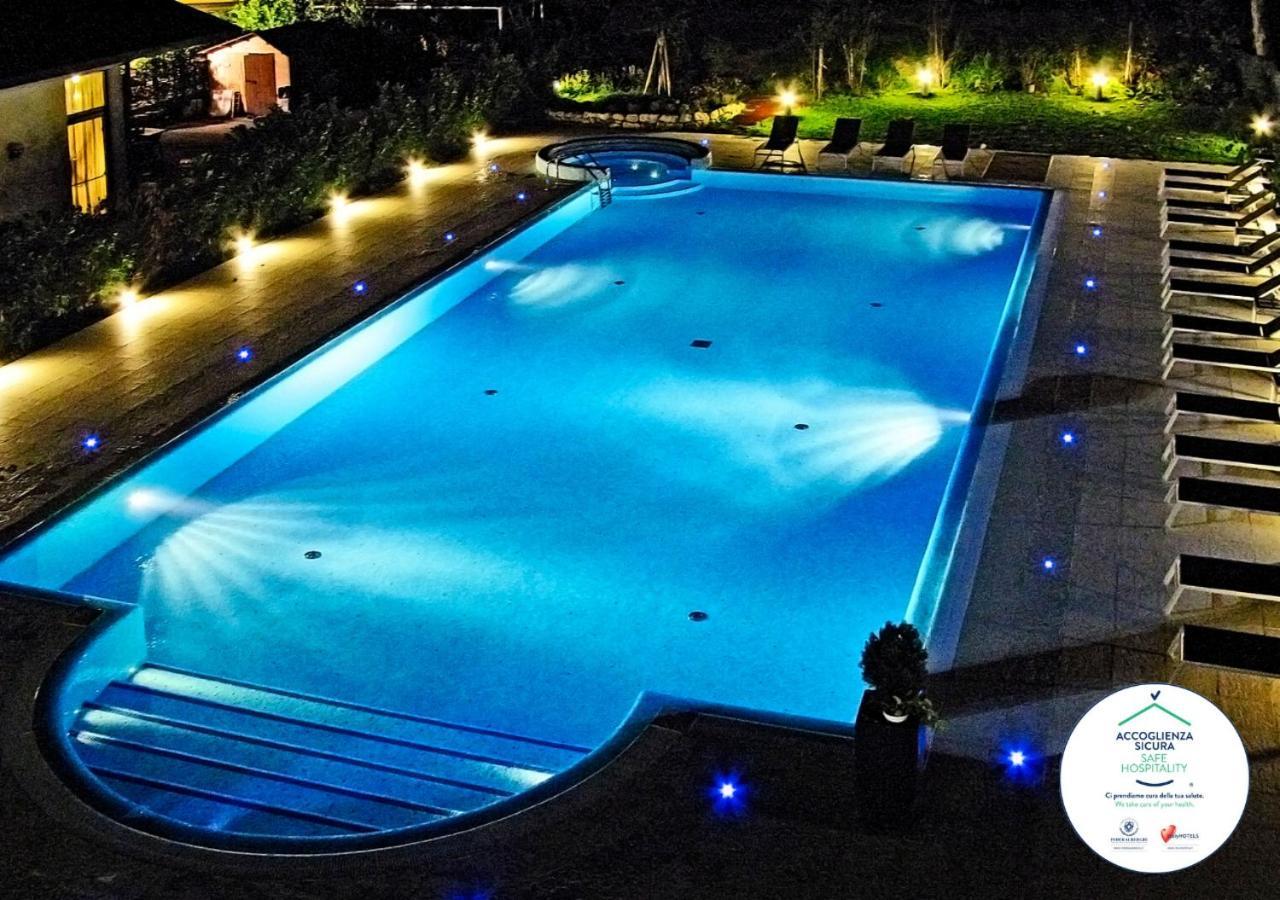 ויצ'נצה Hotel Victoria מראה חיצוני תמונה