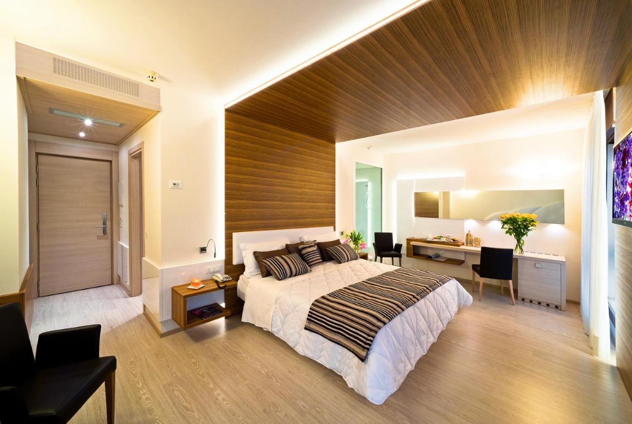 ויצ'נצה Hotel Victoria מראה חיצוני תמונה