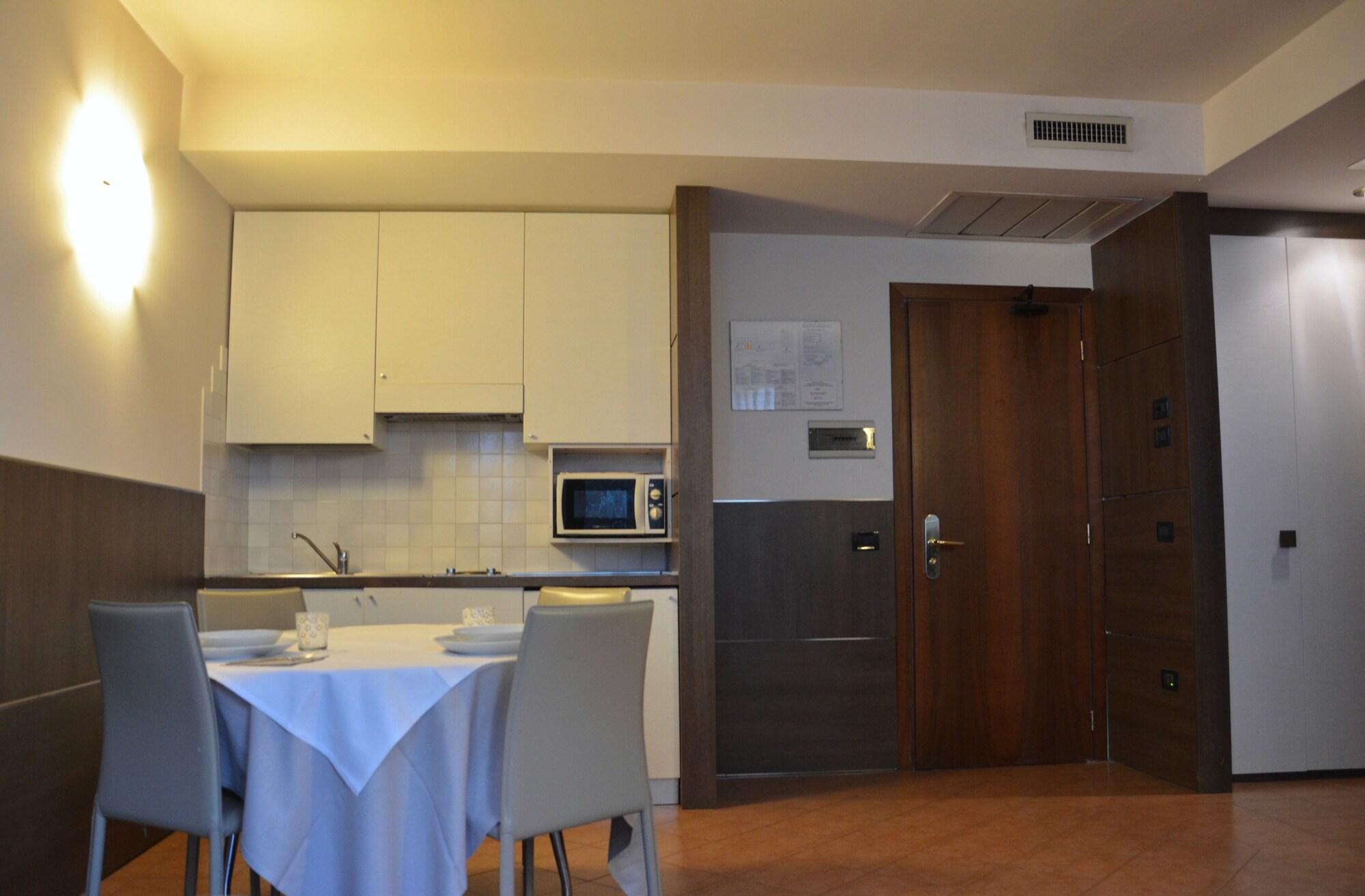 ויצ'נצה Hotel Victoria מראה חיצוני תמונה