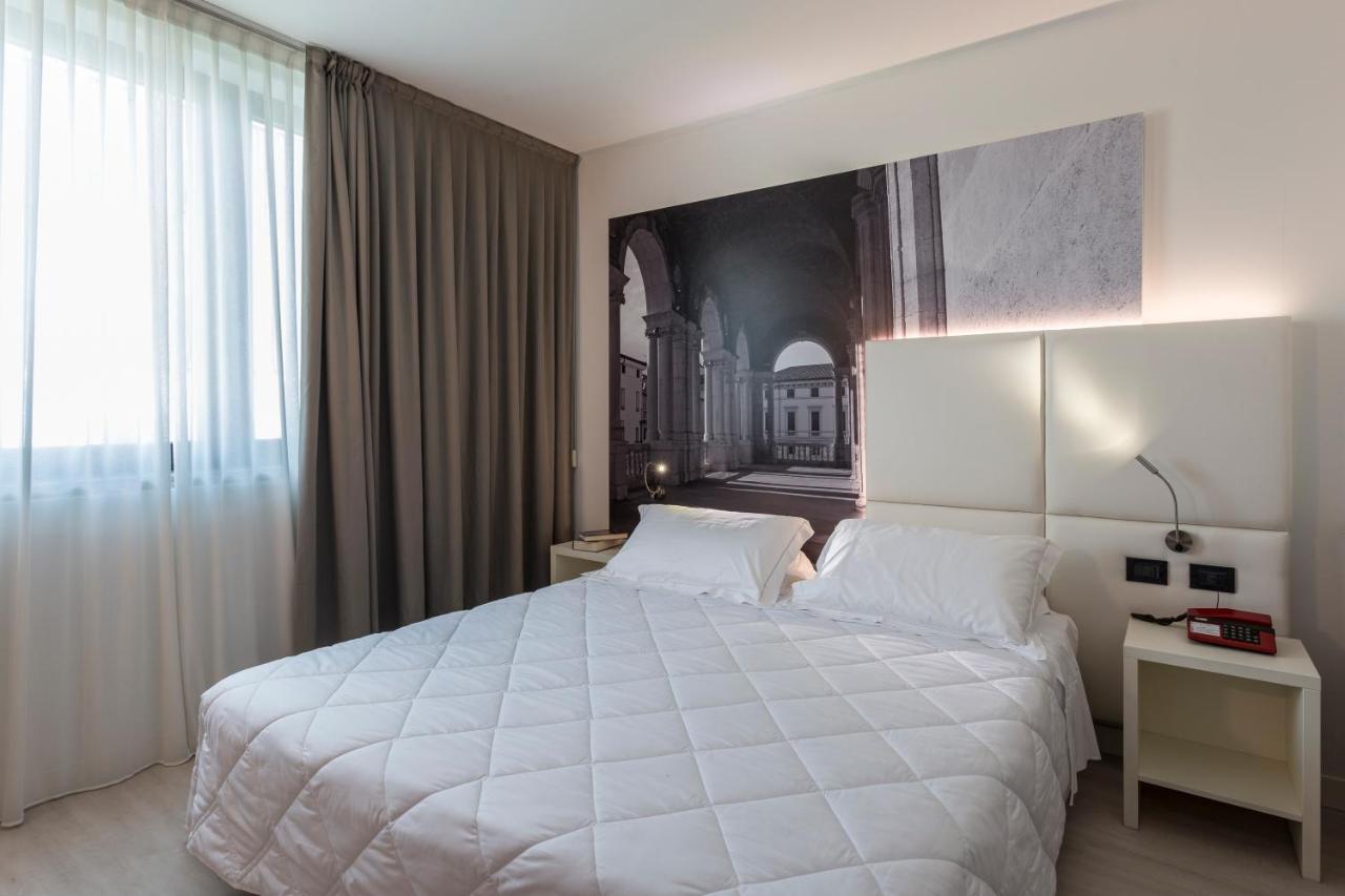 ויצ'נצה Hotel Victoria מראה חיצוני תמונה