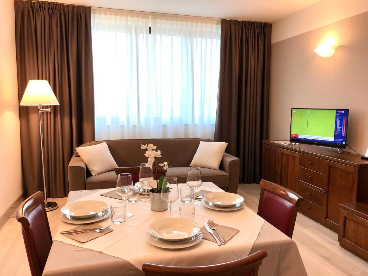 ויצ'נצה Hotel Victoria מראה חיצוני תמונה